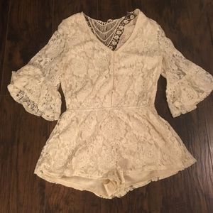 Blu Pepper Vintage Cream Lace Romper
