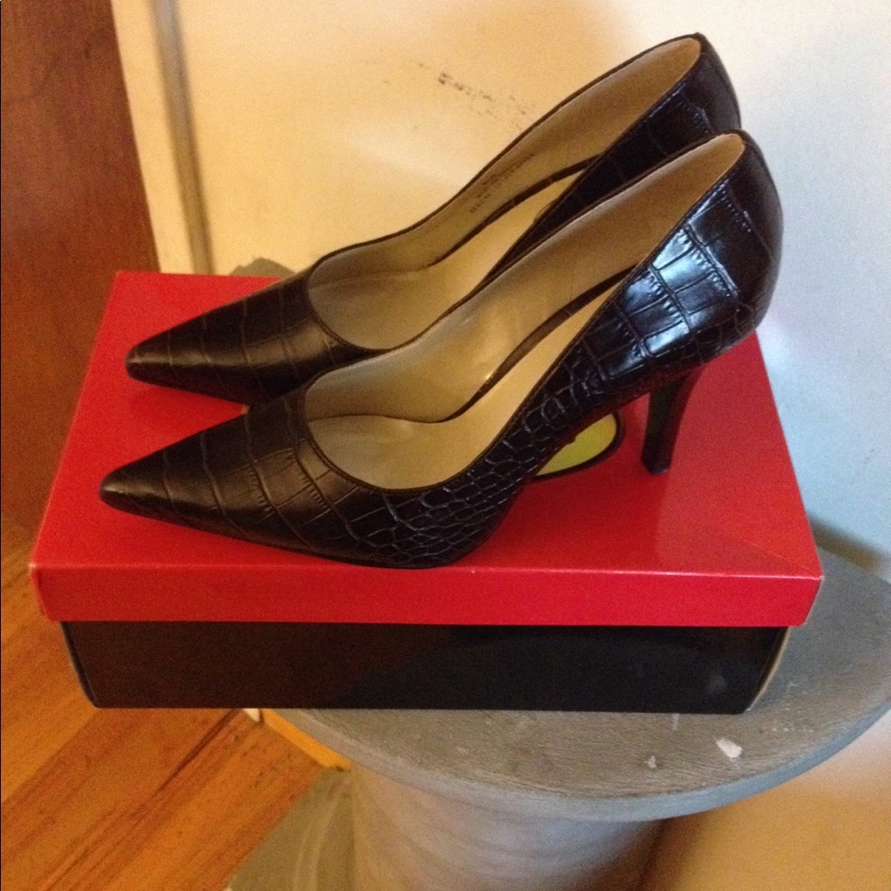 Talbots brown leather heeled pump