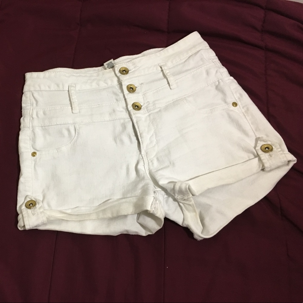⚡️SALE⚡️ White High Waisted Shorts