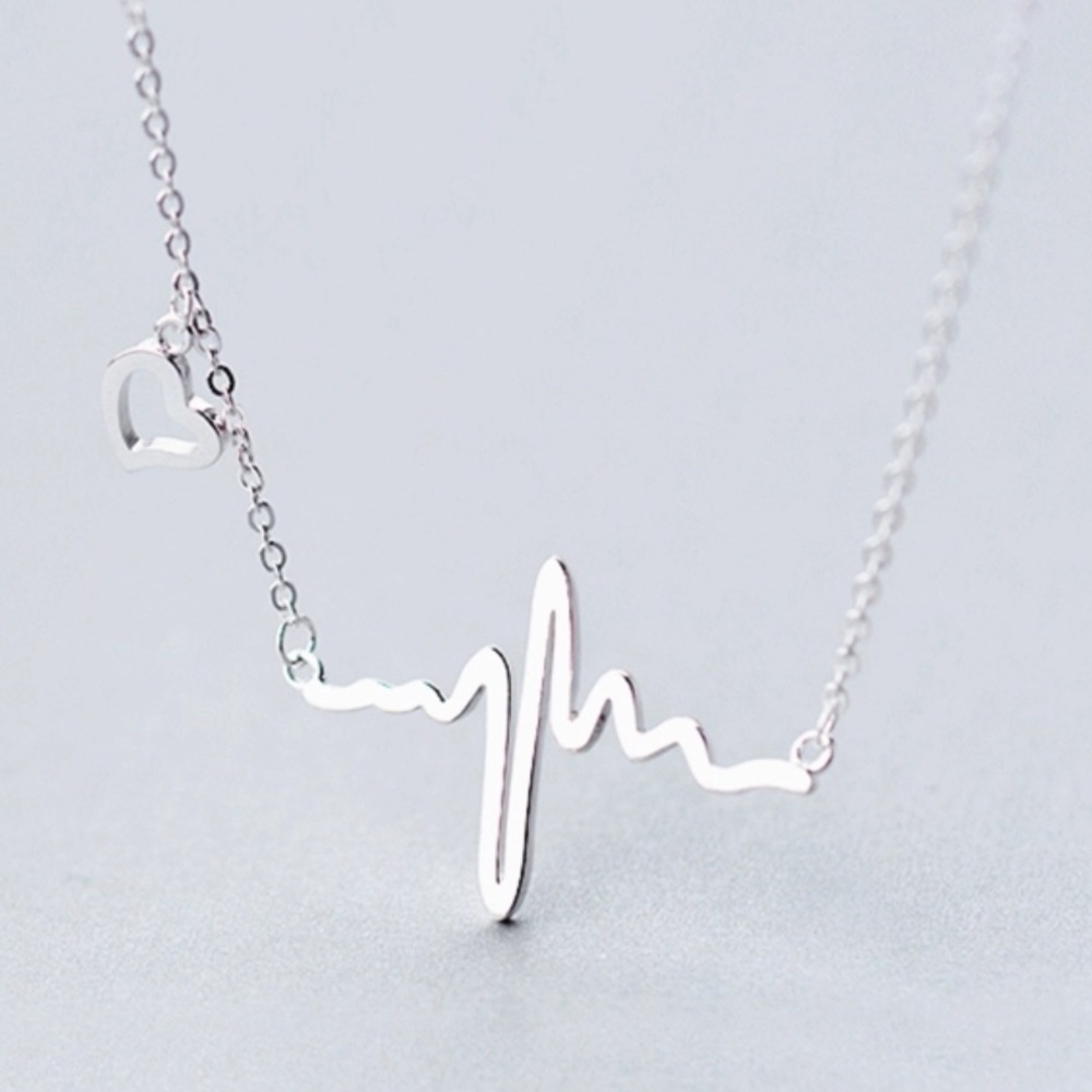 5/$25 Silver heartbeat & heart necklace nurse
