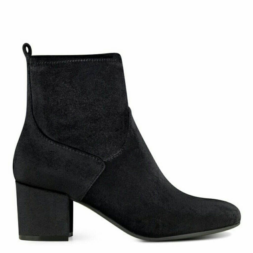 Nine West High-Heeled Velvet Ankle Boots