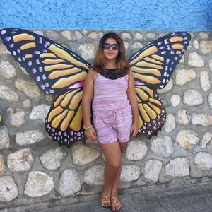 Meet your Posher, Abbey