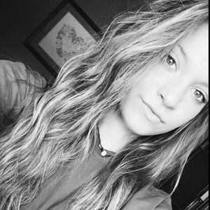 Meet your Posher, Macy