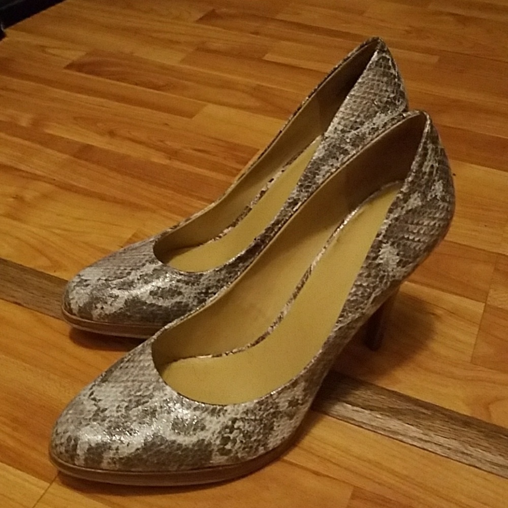 Nine west pumps