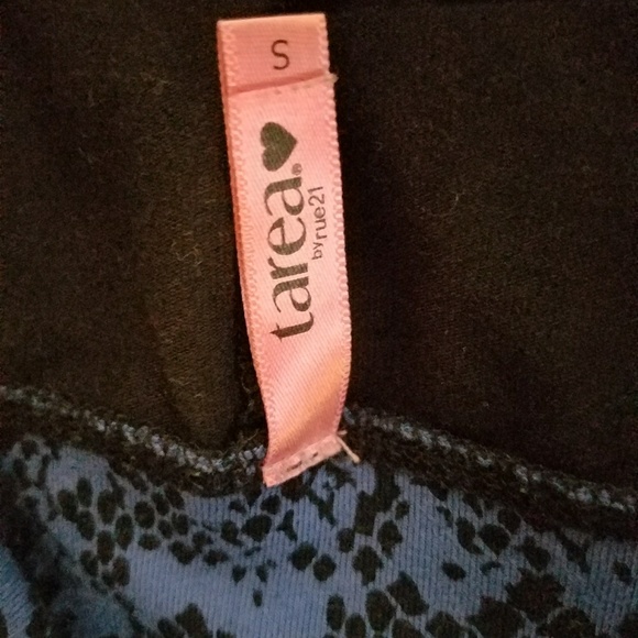 Yoga Pants Flared with foldover waist band - Picture 2 of 2