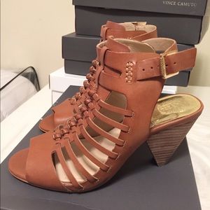 Vince Camuto Estelli 8M