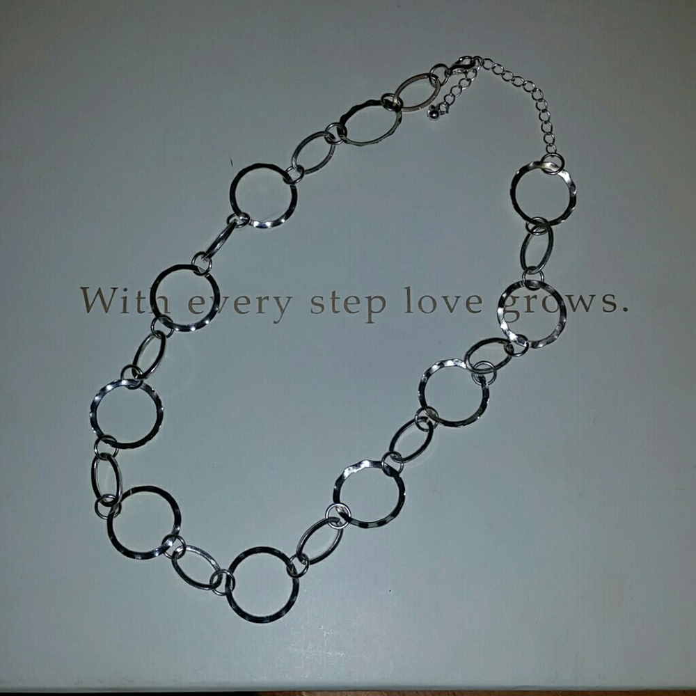 Silver tone hoop necklace