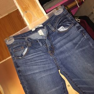 Refuge jeans &a black floral shorts