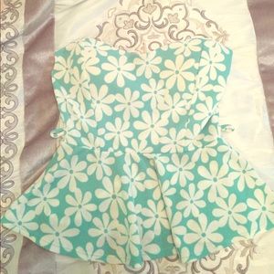 Flower print sleeveless shirt