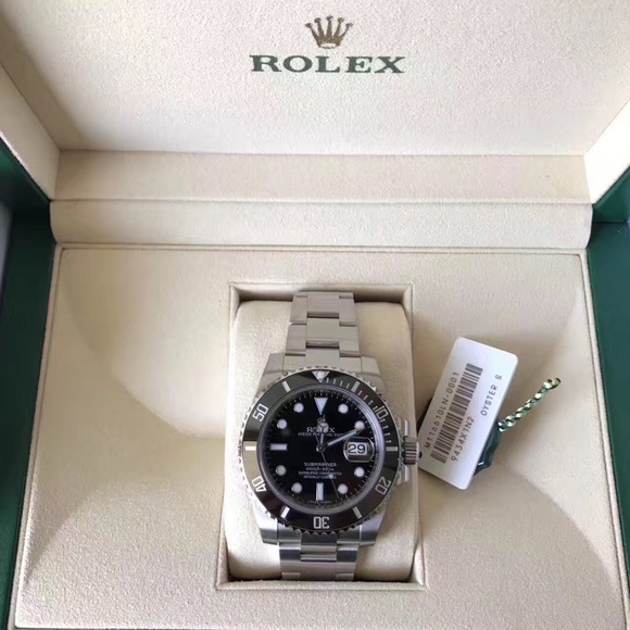 Rolex Men Submariner Date 40mm Oyster - Picture 3 of 4