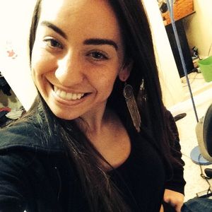 Meet your Posher, Stefany