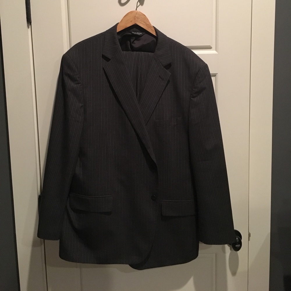 Jos A Bank wool suit. Men's size 50R. 44Wx31L.