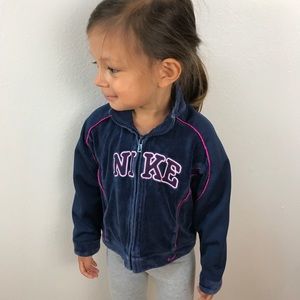 Girls Nike zip up jacket. Size 4T.