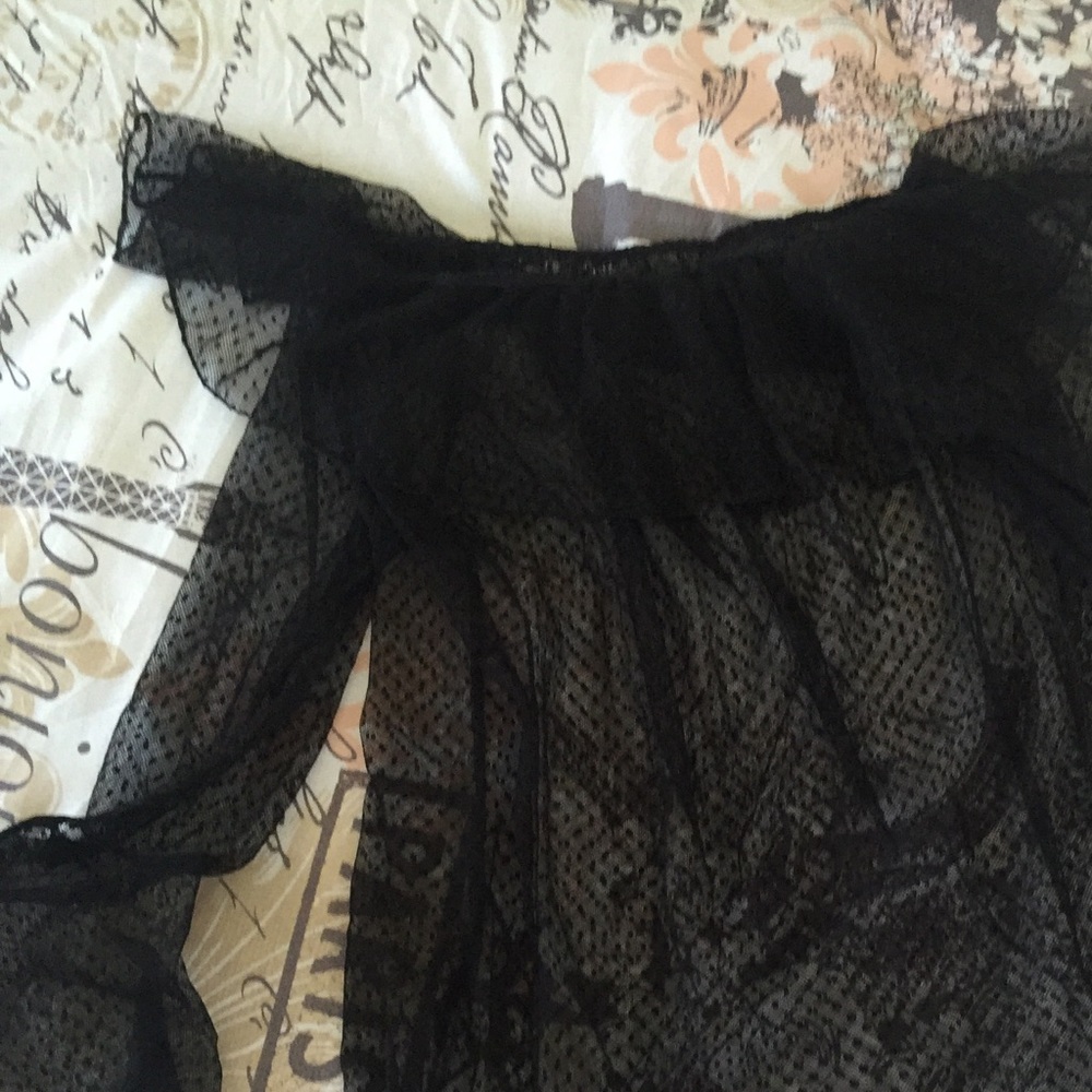 Contrast plumetis top