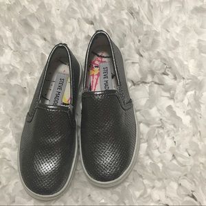 Steve Madden slip on sneaker