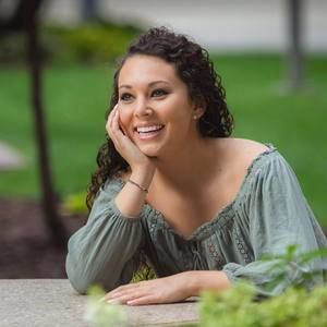 Meet your Posher, Julia