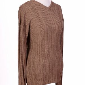 Claiborne ribbed v-neck sweater size large