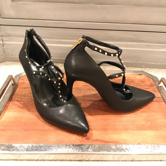 Banana Republic Shoes - Banana Republic black heels