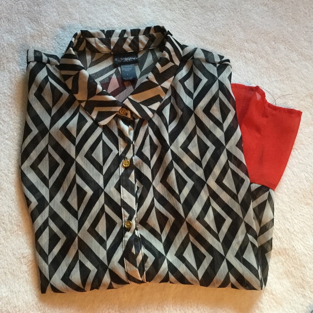 ☘️☘️ Collared button down blouse