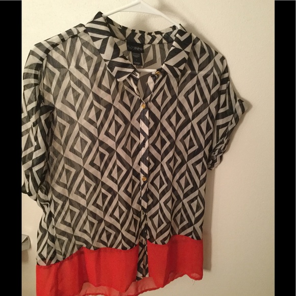 ☘️☘️ Collared button down blouse - Picture 2 of 5