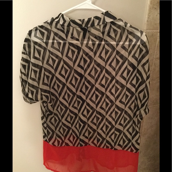 ☘️☘️ Collared button down blouse - Picture 3 of 5