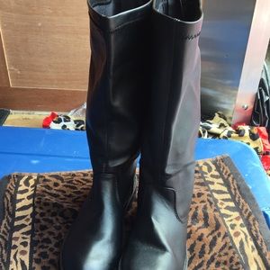 Black leather knee boots