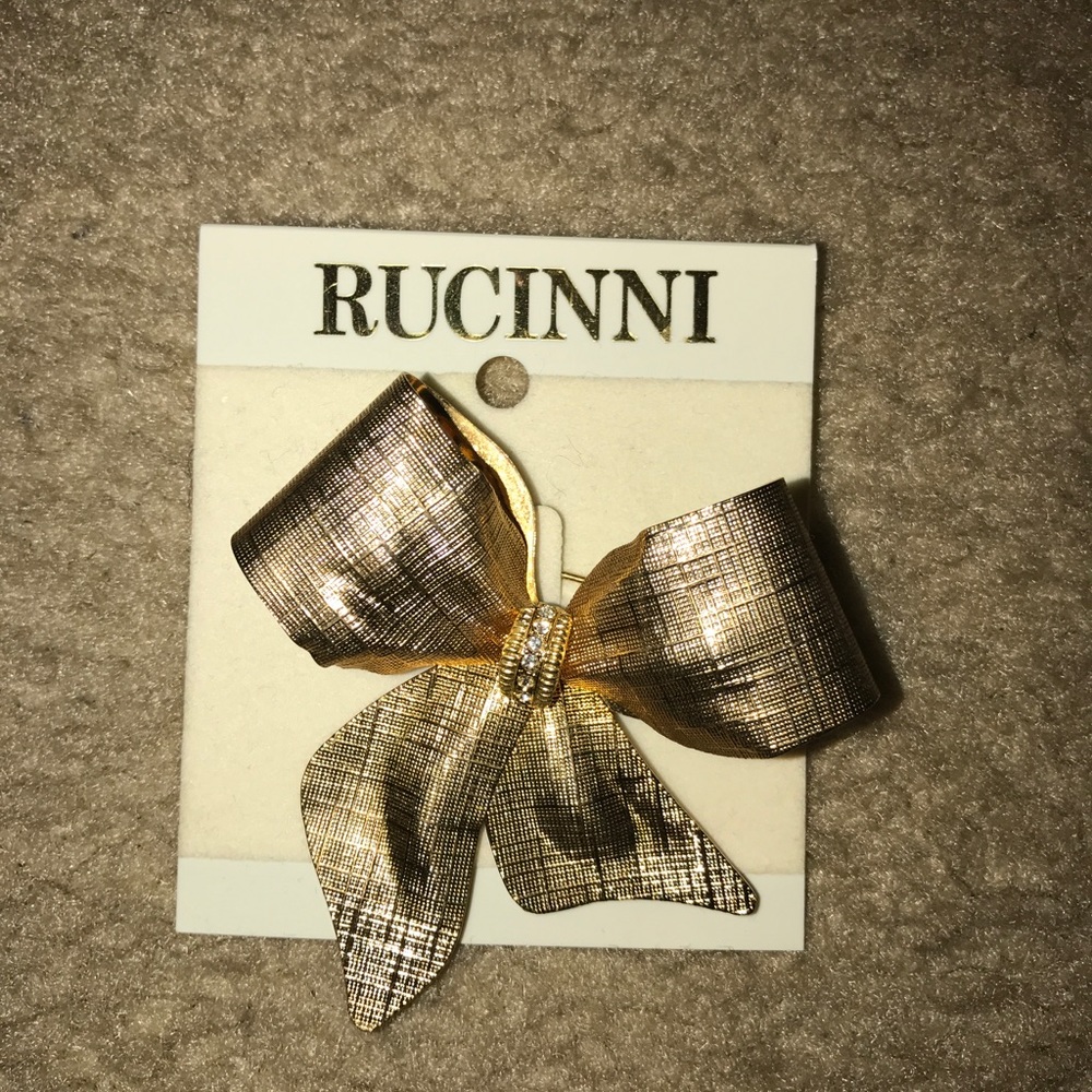 Gold Brooch - Picture 2 of 4