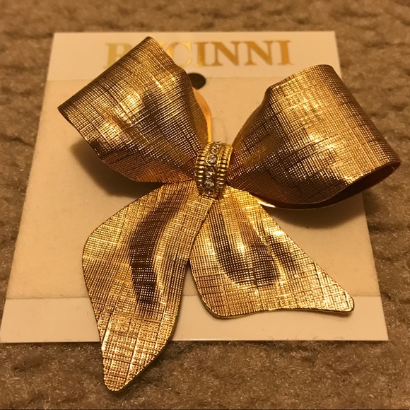 Accessories - Gold Brooch
