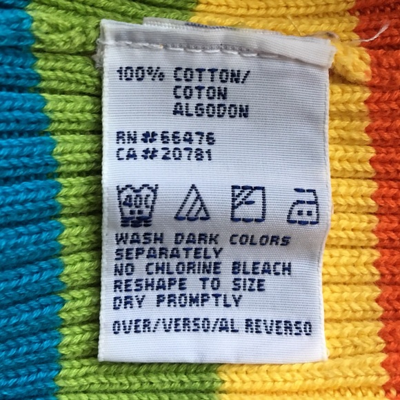 ❌SOLD❌ € Tommy Hilfiger Rainbow Striped Turtleneck - Picture 5 of 8