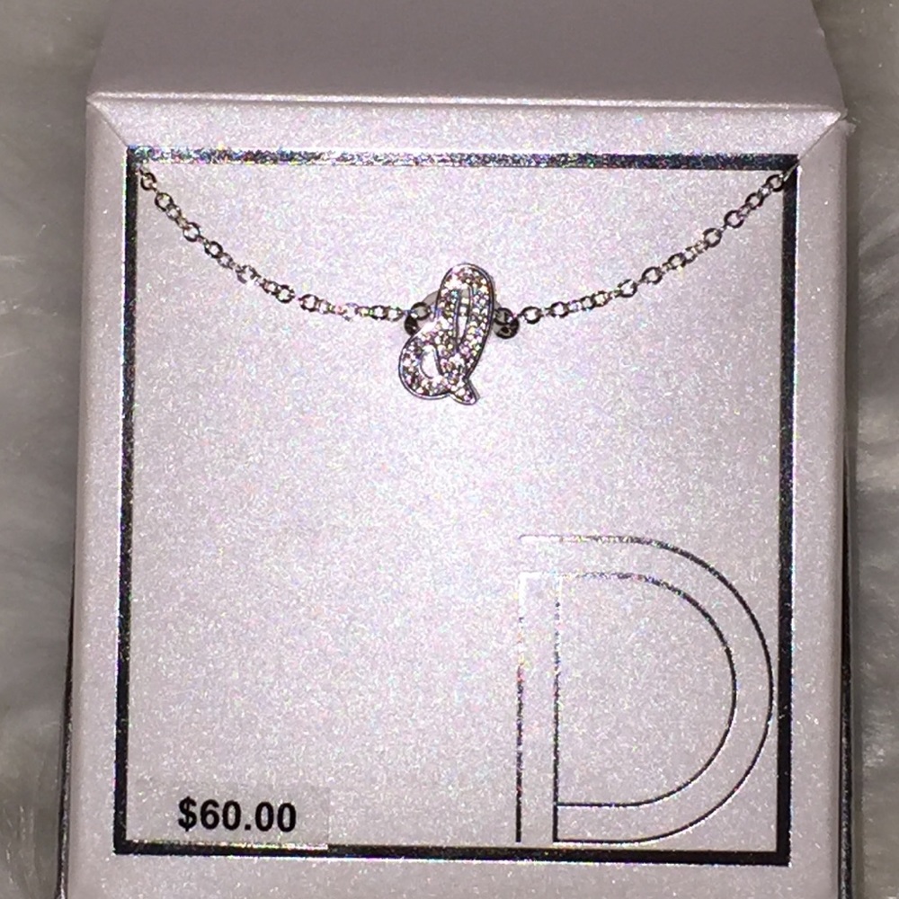 Initial necklace🌸🌸