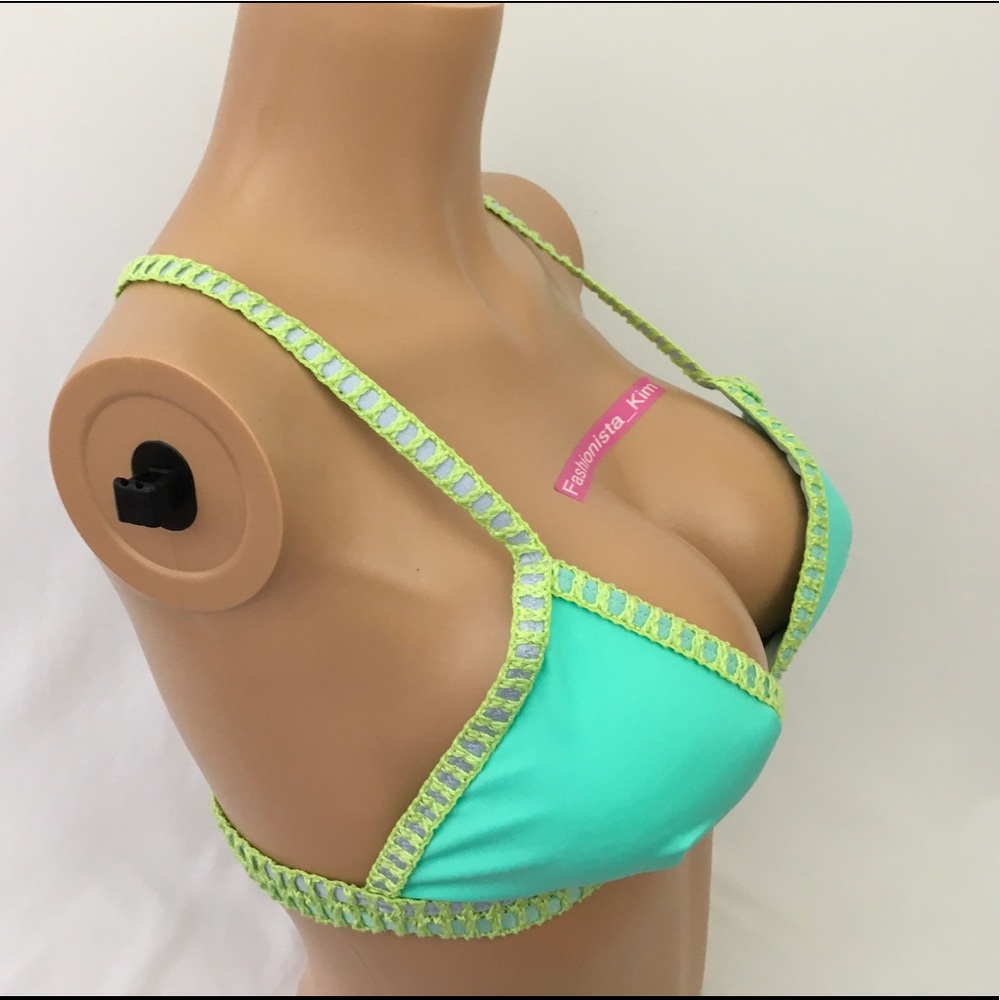 ✅🆕😍 Victoria's Secret crochet swim top - Picture 5 of 8