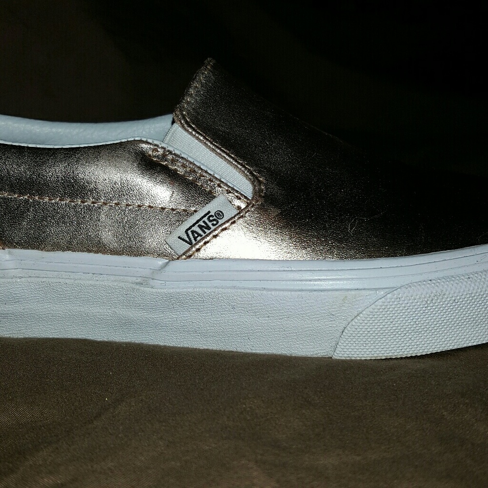 New Rose gold vans size 5 women = 3kids