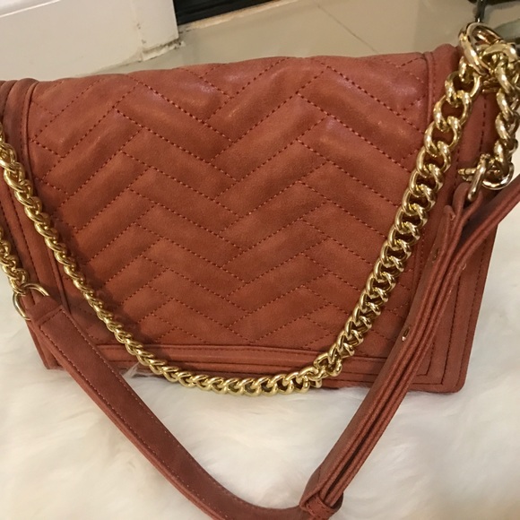BCBG QUILTED SHOULDER BAG - Picture 6 of 8
