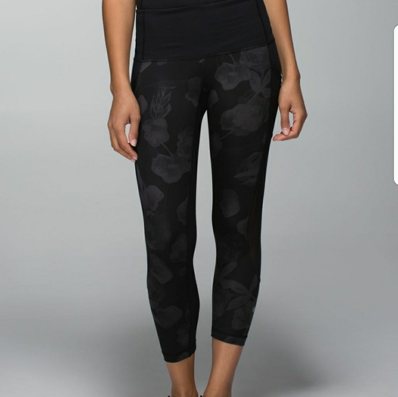 lululemon athletica Pants - Lululemon Seek the Heat Inky Floral Size 6