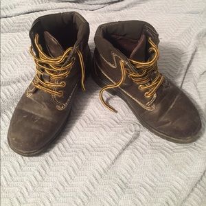 Little Boys Boots to get dirty in!