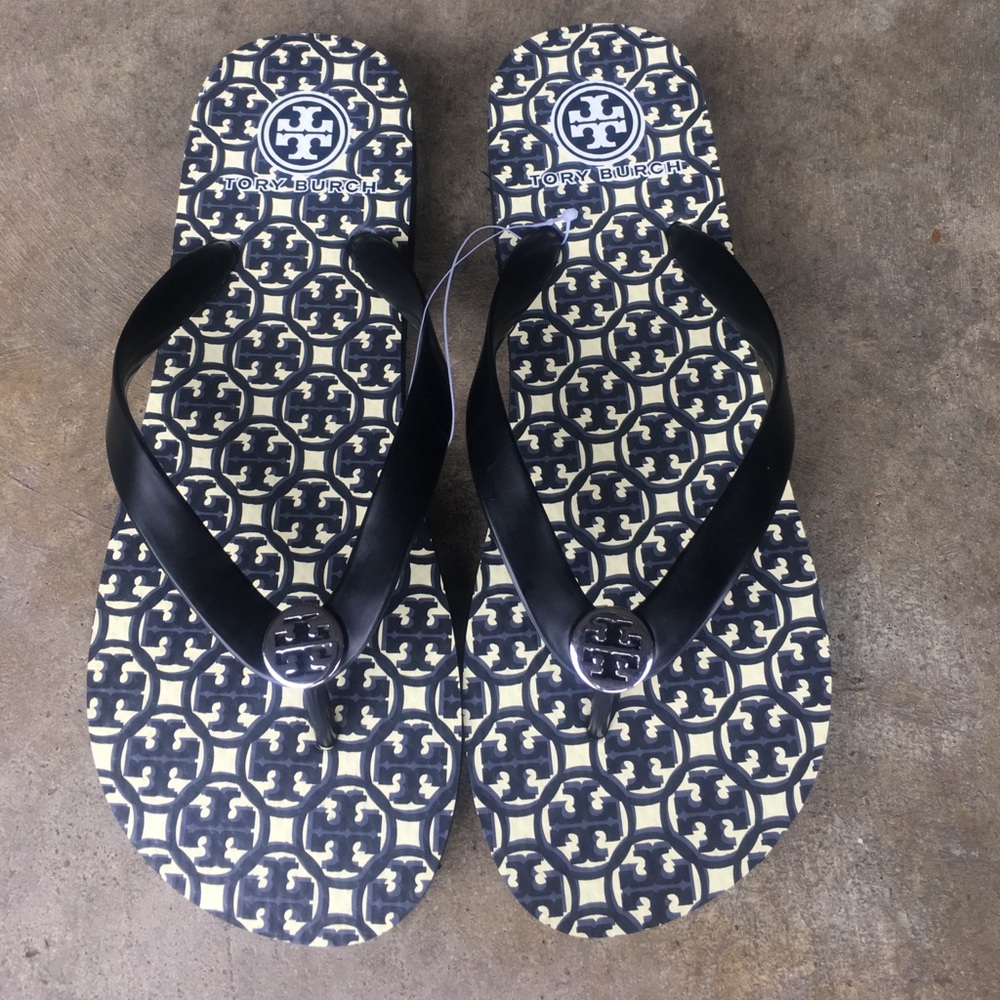 NWT Tory Burch black flip flops