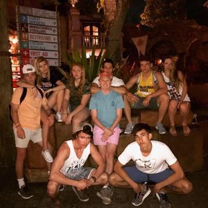 Meet your Posher, Hunter