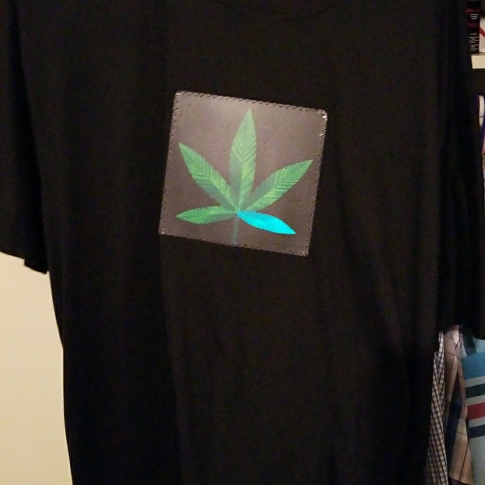 Sound movement light up tee