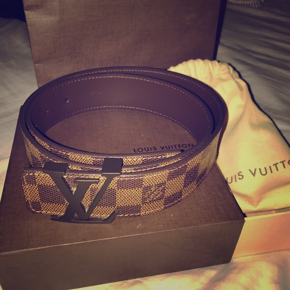 Louis Vuitton Initiales 40mm in 85cm
