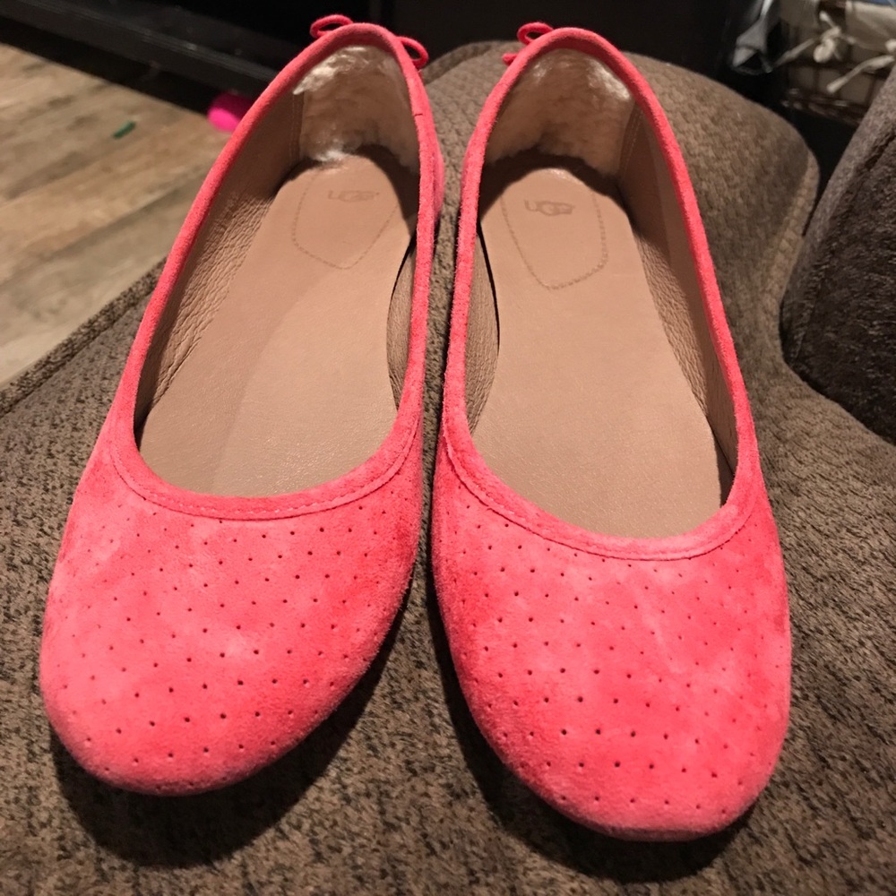 Ugg bow flats