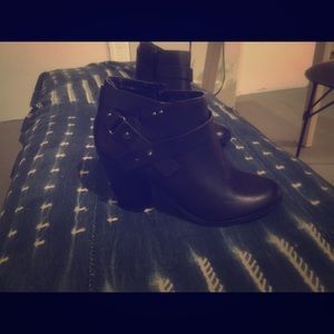 Sold/// NEW! vegan leather ankle boot