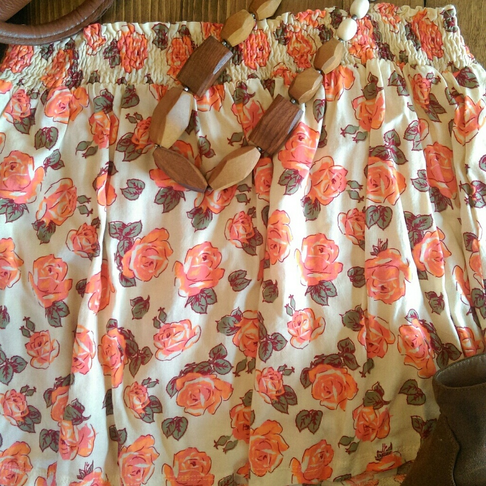 🌹🌷🌺Flowered Mini🌻🌸🌷 - Picture 3 of 3
