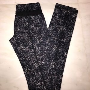Lululemon straight leg tights size 4