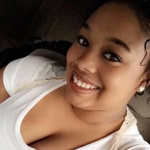 Meet your Posher, Tiara