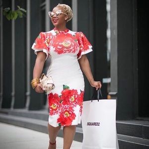 Beautiful floral détails midi dress