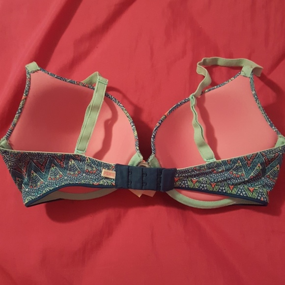 Victoria's Secret and PINK bras - Picture 4 of 4