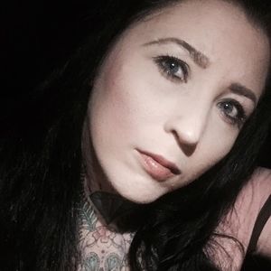 Meet your Posher, Cassandra