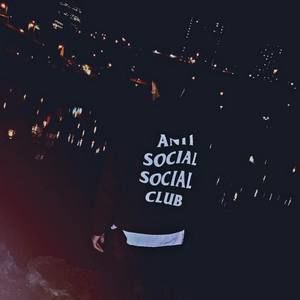 Meet your Posher, Max-anthony