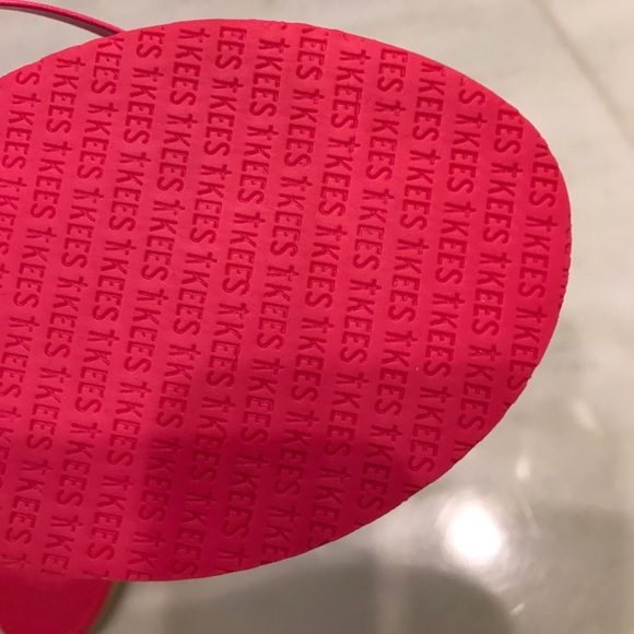 Tkees sandals size 7 - Picture 3 of 6