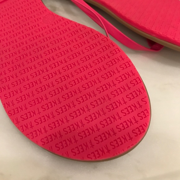 Tkees sandals size 7 - Picture 6 of 6